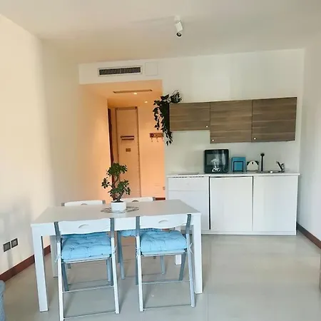 Dolce Marina Centro, Vista Mare Apartment *